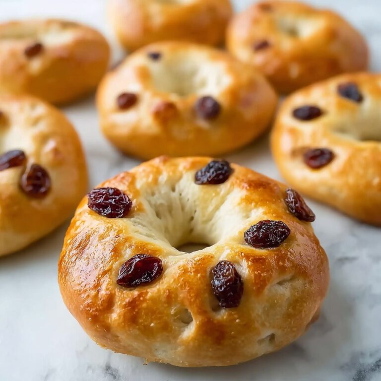 Easy Homemade Cinnamon Raisin Bagels Recipe